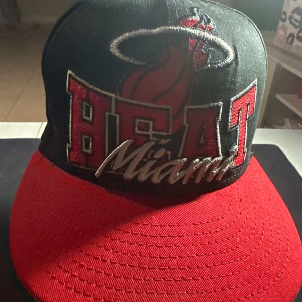 Vintage 90s 00s New Era 59fifty Miami Heat SnapBack Hat Cap Chris Bosh - Picture 5 of 5